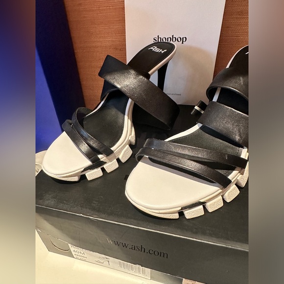 ASH lug sole sandal in size 40. - Picture 4 of 7